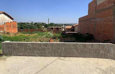 Imagem: O terreno possui 208m² de Área e está localizado em Porto