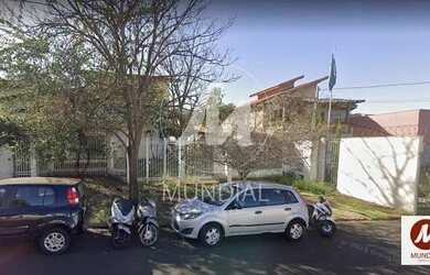 Imagem: O depósito possui 4 Vagas na garagem e 353m² de Área e está