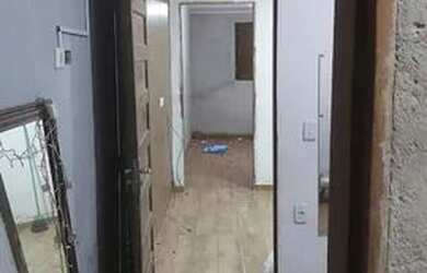 Imagem: A casa possui 2 Dormitórios, 2 Banheiros e está localizado