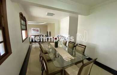 Imagem: A casa possui 4 Dormitórios, 1 Banheiro, 3 Vagas na garagem