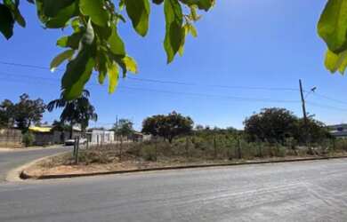 Imagem: O terreno possui 657m² de Área e está localizado em Centro