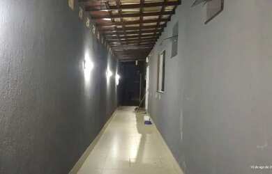 Imagem: A casa possui 3 Dormitórios, 3 Banheiros, 2 Vagas na garagem