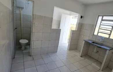 Imagem: A casa possui 1 Dormitório, 1 Banheiro e está localizado