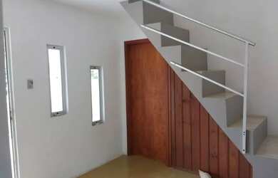 Imagem: A casa possui 4 Dormitórios, 2 Banheiros, 2 Vagas na garagem