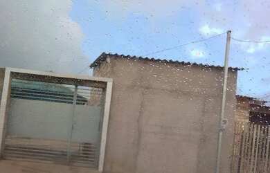 Imagem: A casa à venda possui 1 Dormitório e 1 Banheiro e está localizado