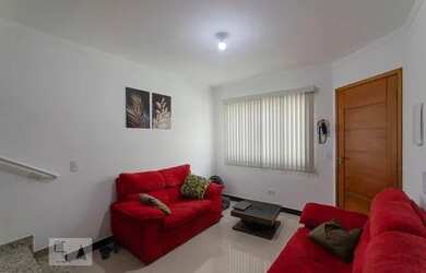 Imagem: A casa possui 3 Dormitórios, 3 Banheiros, 2 Vagas na garagem