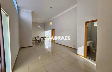 Imagem: A casa em condomínio possui 3 Dormitórios, 5 Banheiros, 4