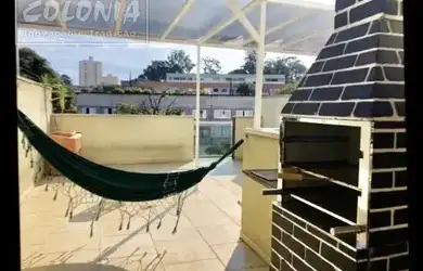 Imagem: O apartamento na cobertura possui 2 Dormitórios, 1 Banheiro