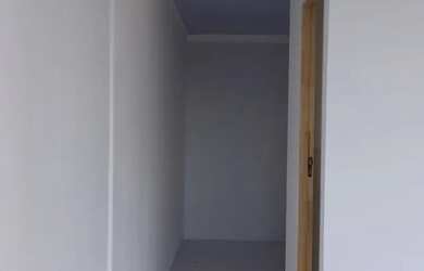 Imagem: A casa possui 2 Dormitórios e 1 Banheiro e está localizado