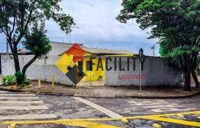 Imagem: A casa possui 3 Dormitórios, 1 Banheiro, 3 Vagas na garagem