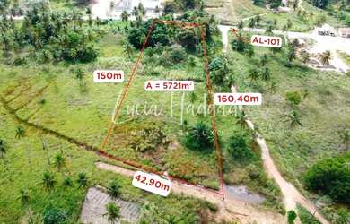 Imagem: O terreno possui 5.721m² de Área e está localizado em Porto