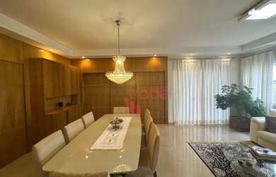 Imagem: A casa em condomínio possui 4 Dormitórios, 5 Banheiros, 5