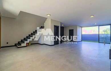 Imagem: A casa em condomínio possui 3 Dormitórios, 1 Banheiro, 3 Vagas