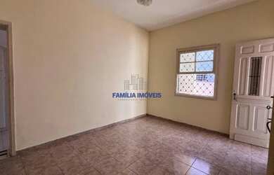 Imagem: A casa possui 3 Dormitórios, 3 Banheiros, 1 Vaga na garagem