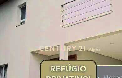 Imagem: A casa em condomínio possui 4 Dormitórios, 4 Banheiros, 4