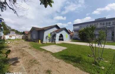 Imagem: O depósito possui 5 Vagas na garagem, 150m² de Área e está