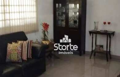 Imagem 2: Casa de esquina estilo sobrado com 3/4 à venda, 245m² por R$ 900.000...