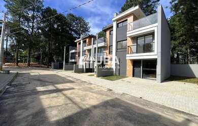 Imagem: A casa em condomínio possui 3 Dormitórios, 3 Banheiros, 2