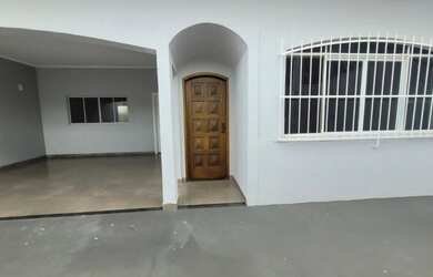 Imagem 2: Casa Reformada com Espaço Gourmet Parque Vista Alegre em Bauru - Pronta para Morar