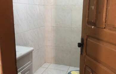 Imagem 1: Alugo casa na Rua do Cajueiro , em Catuama por 6.000,00-durante todo o...