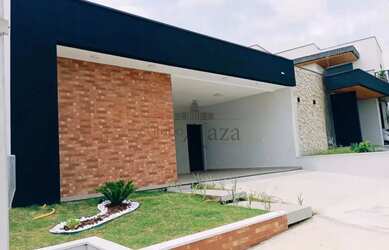 Imagem: A casa em condomínio possui 3 Dormitórios, 2 Banheiros, 2