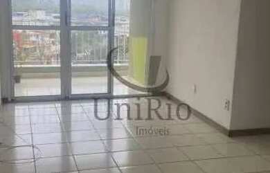 Imagem: O apartamento possui 3 Dormitórios, 2 Banheiros, 1 Vaga na