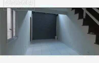 Imagem: O depósito possui 2 Vagas na garagem, 42m² de Área e está