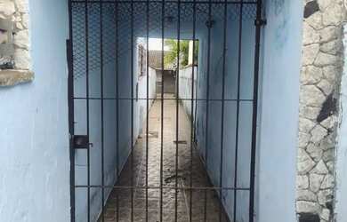 Imagem: A casa possui 1 Dormitório, 1 Banheiro, 47m² de Área e está