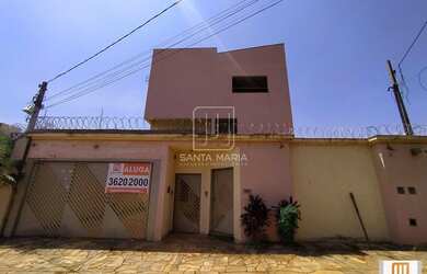 Imagem: O depósito possui 3 Vagas na garagem, 590m² de Área e está