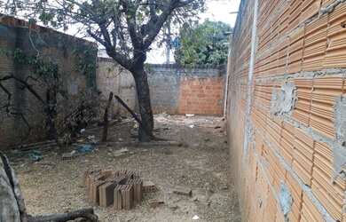 Imagem 2: Lote no Bairro Maracanã Favor ler a Descrição