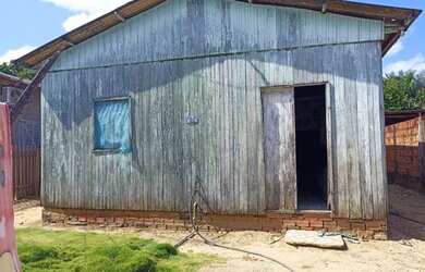 Imagem 2: Vendo esta casa. Varanda, 1 Banheiroe2 Dormitórios