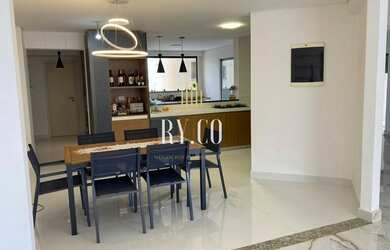 Imagem: O apartamento possui 5 Dormitórios, 5 Banheiros, 4 Vagas na