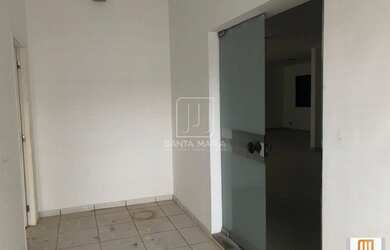 Imagem: O depósito possui 5 Vagas na garagem, 244m² de Área e está