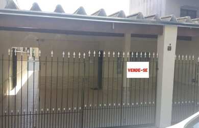 Imagem: A casa possui 5 Dormitórios, 5 Banheiros, 2 Vagas na garagem