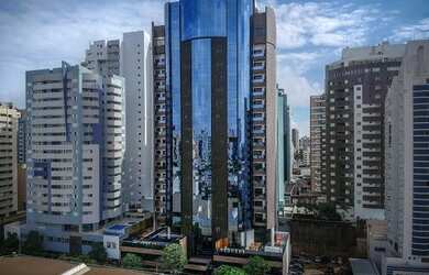Imagem: O apartamento possui 3 Dormitórios, 5 Banheiros, 4 Vagas na