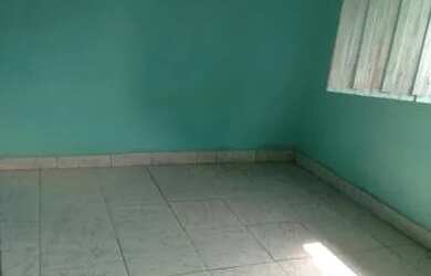 Imagem: A casa possui 2 Dormitórios, 1 Banheiro, 3 Vagas na garagem