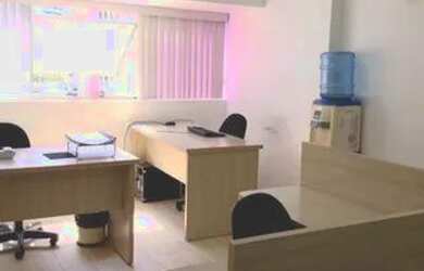 Imagem: O depósito possui 1 Vaga na garagem, 37m² de Área e está