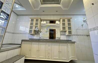 Imagem: A casa em condomínio possui 5 Dormitórios, 5 Banheiros, 2