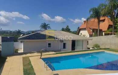 Imagem: A casa em condomínio possui 5 Dormitórios, 5 Banheiros, 5