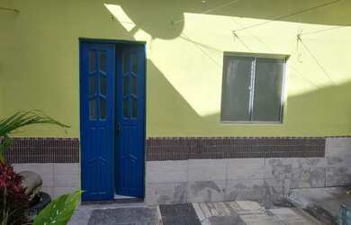 Imagem: A casa possui 2 Dormitórios e 1 Banheiro e está localizado