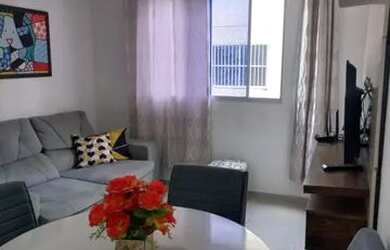 Imagem: O apartamento possui 2 Dormitórios, 1 Banheiro, 1 Vaga na garagem