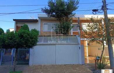 Imagem: O depósito possui 2 Vagas na garagem, 200m² de Área e está