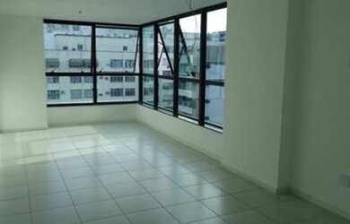 Imagem: O depósito possui 1 Vaga na garagem, 30m² de Área e está