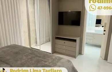 Imagem 11: Apartamento Diferenciado debruçado na orla de Balneário Camboriú, uma...