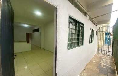 Imagem: A casa possui 3 Dormitórios, 3 Banheiros, 100m² de Área e