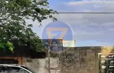 Imagem: O terreno possui 800m² de Área e está localizado em Amadeu