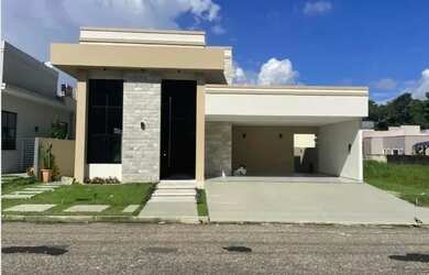 Imagem: A casa possui 3 Dormitórios, 3 Banheiros, 2 Vagas na garagem