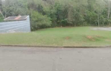 Imagem: O terreno possui 529m² de Área e está localizado em Parque