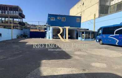 Imagem: O depósito possui 5 Vagas na garagem, 2.001m² de Área e