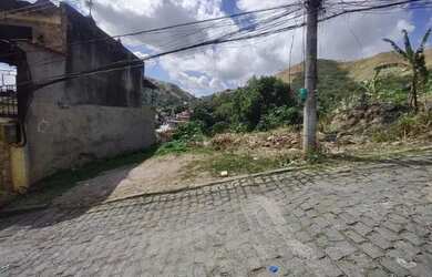 Imagem: O terreno possui 115m² de Área e está localizado em Praça